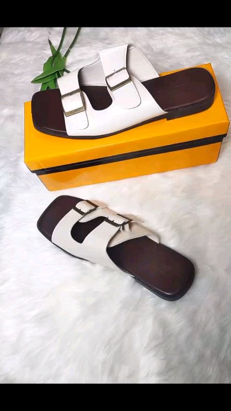 YOTO Flat Sandals For Women Korean Double Buckle Open-Toe Non-Slip Fashion Casual Slipper. #FlatSandalsforWomen