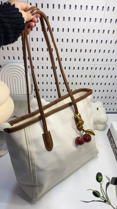 large capacity tote bag 💼 #totebag #totebags #bagsforwomen #bagforwomen #bagrecommendation #bagrecos #fashionbag #fashionbags