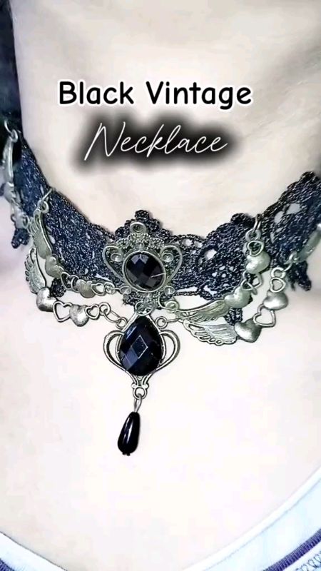 Vintage Necklace #necklace #jewelry #lacenecklace #vintagenecklace #blacknecklace #costume #UN #props #accesories #jewelries #chocker