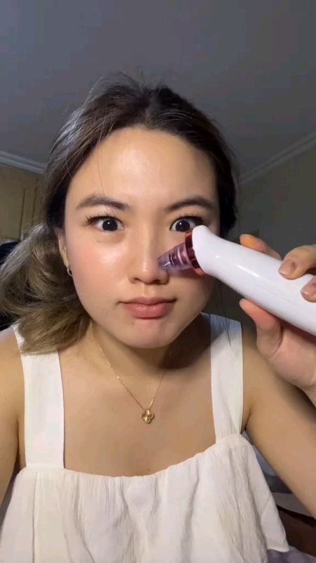 electric blackhead remover #blackheadremover #blackhead #vacuumblackhead #musthave #shopeefinds #gift#MasMuraSaShopee#FreeCoinsInShopeeVideo