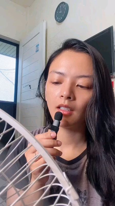 Wireless Microphone perfect for vlogging #wirelessmicrophone #vloggingmicrophone #FreeCoinsInshopeevideo #MasMuraSaShopee