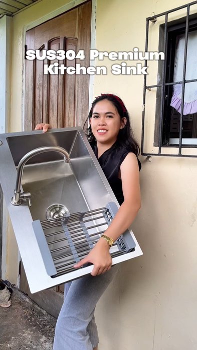 #kitchensink #stainlesskitchensink #kitchensinkwithfaucet