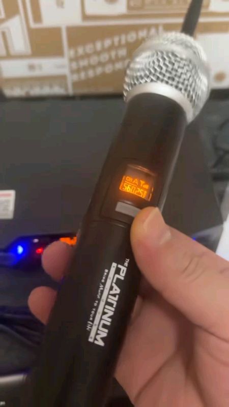 RAYHAYES Professional Wireless Microphone Rechargeable Dynamic Microphone #RAYHAYES #WirelessMic #RechargeableMic #DynamicMicrophone #HiResAudio