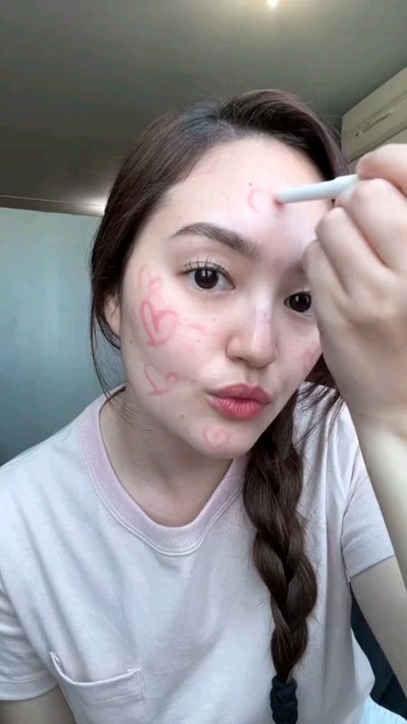 Glad2Glow 2in1 cushion & full coverage foundation #FREECOINSINSHOPEE #masmurasahopee#ctto