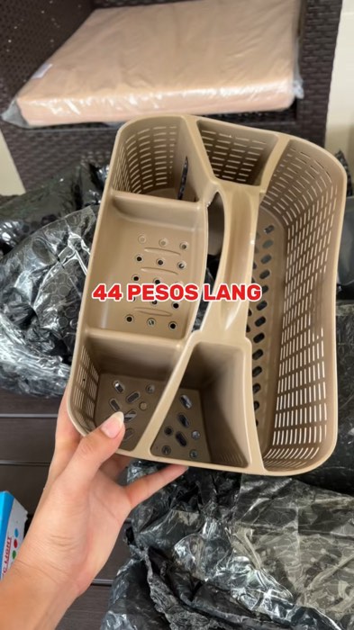 44 pesos lang may bathroom basket ka na! 😍 #shopeeVideo #shopee #basket #bathroombasket