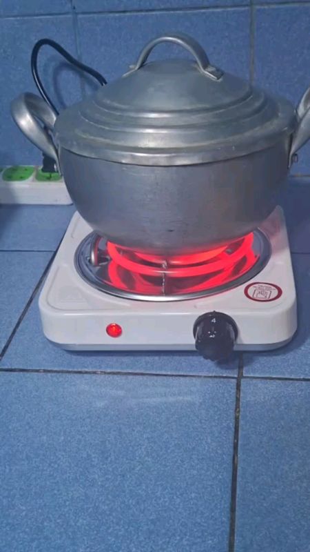 electric cooking hot plate #fyp #foryou #electriccooking #hotplate #single #doublestove #highquality #MasMuraSaShopee #FreeCoinsInShopeeVideo