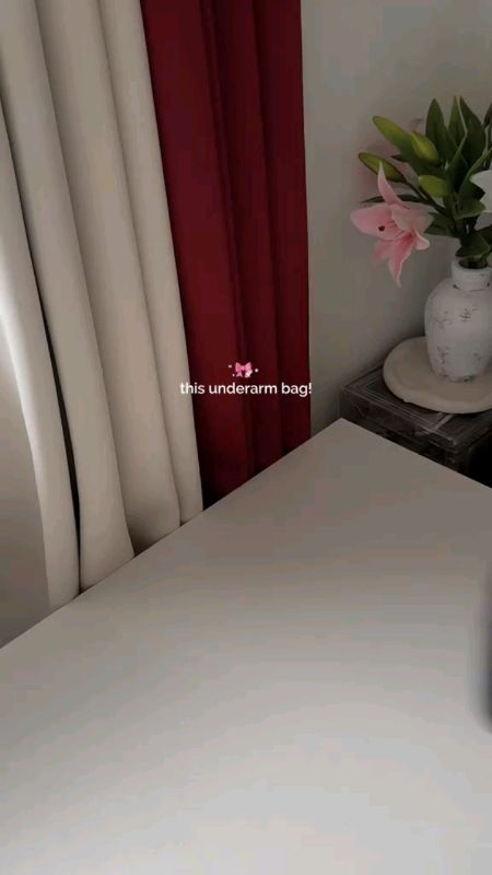 #underarmbag