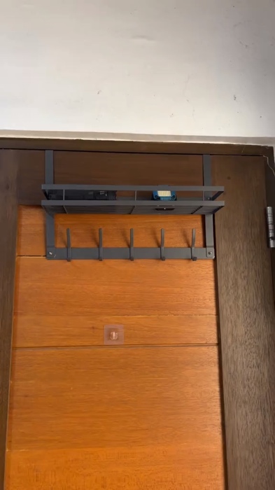 #organizer #hangingorganizer #hookesoverthedoor #doorrack #bathroomrack #kitchenrack #hangingrack #fyp #trending