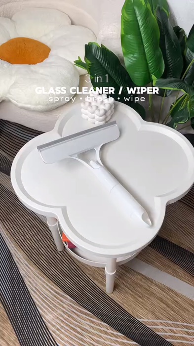 Cleaning wiper with spray ko#MasMuraSaShopee #FreeCoinsInShopeeVideo #HugotSaShopee #shopeeph #cleaning #wiper#spray