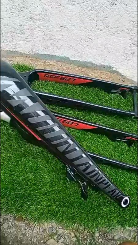 Check out MOUNTAIN PEAK. RGF - 627 Looks Carbon 27.5 & 29er #MasMuraSaShopee #freecoinshopeevideo #HugotSaShopee