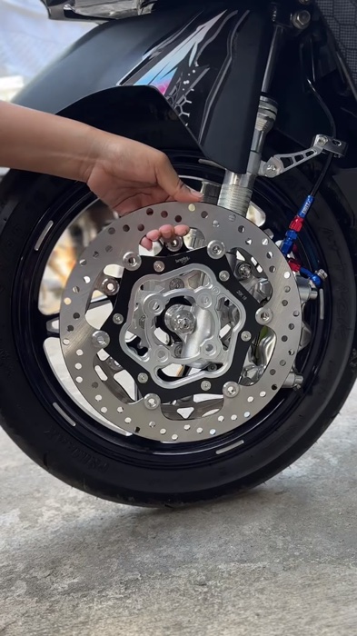 Disc Brake 4holes click 125i /click 150 Beat Fi Carb 260mm 4holes#MasMurasaShopee