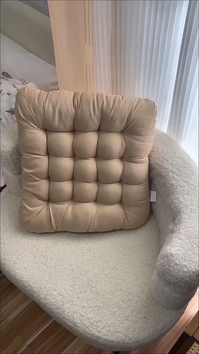 square seat pillow cushion >> #squareseat #pillowcushion #squarepillow #FreeCoinsInShopeeVideo #MasMuraSaShopee #ShopeeChoice #Shopeereco #foryou #fyp