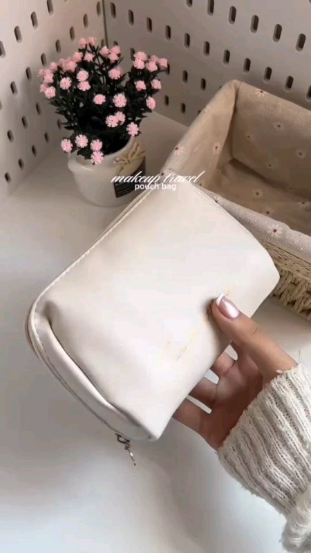 Affordable and portable cosmetic storage pouch bag for women😍🥰#Makeupstorage #Pouch #Cosmeticsbag #Makeuppouch