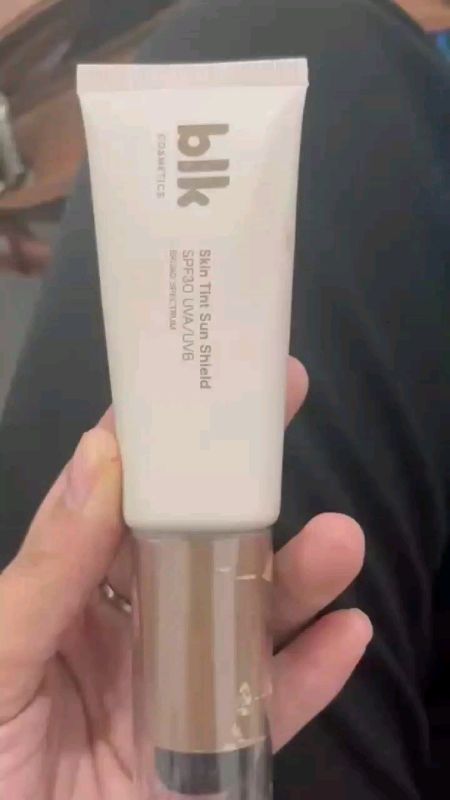 blk cosmetics universal skin tint sun shield spf30 (Skin Tint)