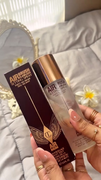 ￼Charlotte Tilbury Setting  Spray for Make Up with Moisturizer Make Up Imported Original 16H 100ML.