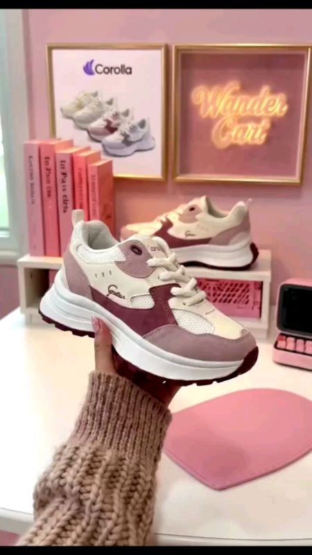 #sneakers #rubbershoes #schoolshoes #sapatos #fashion #shoes #women