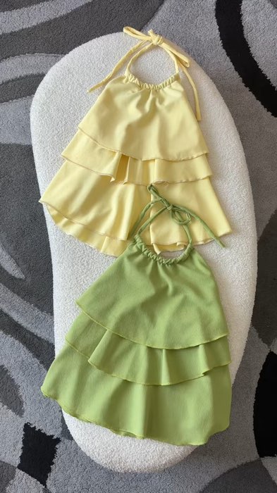 #top #ruffletop #womantop #trendytop #sleevelesstop #haltertop #outfitreco #outfitinspo #outfitideas #fyp #trending