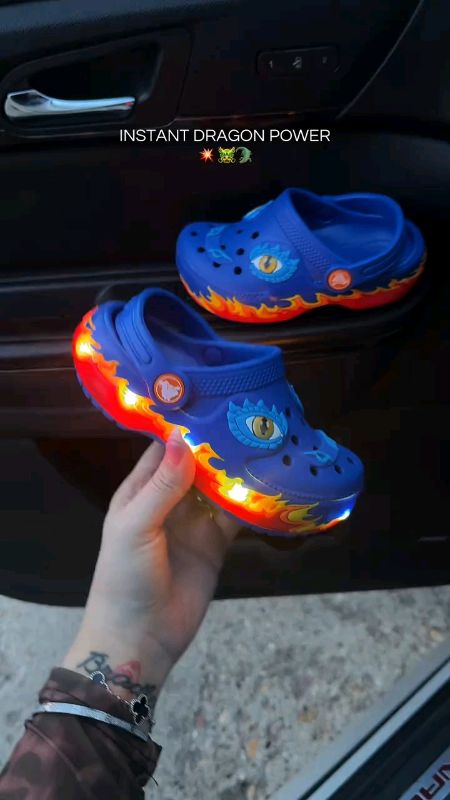 #crocs toddler classic IAM DRAGON lights clog#toddler#classic#IAMDRAGON#LIGHTS#FYP#crocs💯✅ #affordable✅💯 #freecoinsInShopeevideo #masmurasashopee