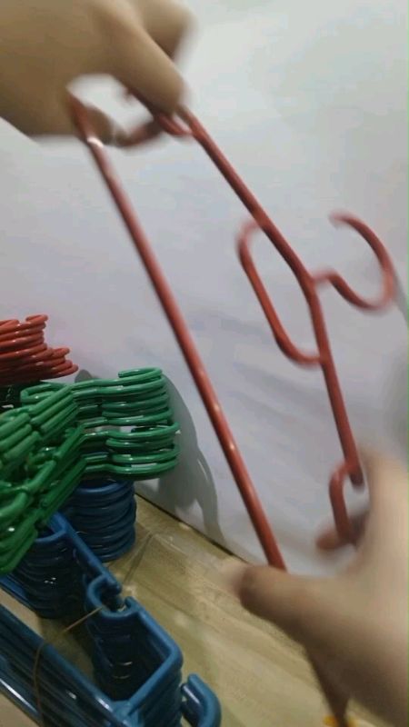 FREE CLIPS 119 PHP 3 dozen hanger round ang flat#pisocoinshopee #followers #follower