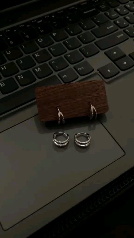 Earrings for men #stud #hoop #formen #MasMuraSaShopee #accessories #trending #FREECOINSINSHOPEE #earrings