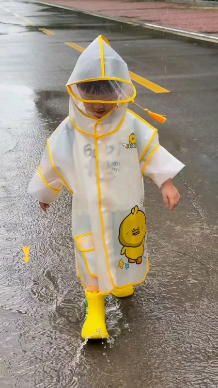 Kids Waterproof  Raincoat #FreeCoinsInShopeeVideo #MasMuraSaShopee #kidsraincoat #childrensraincoat #raincoat #waterproofraincoat #fyp #trending #vira
