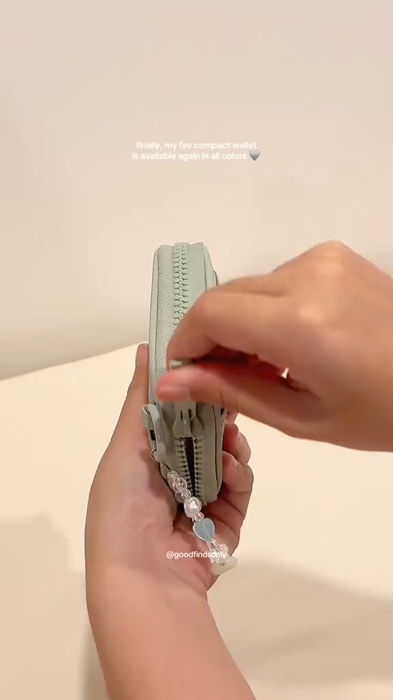 Bash cardholder