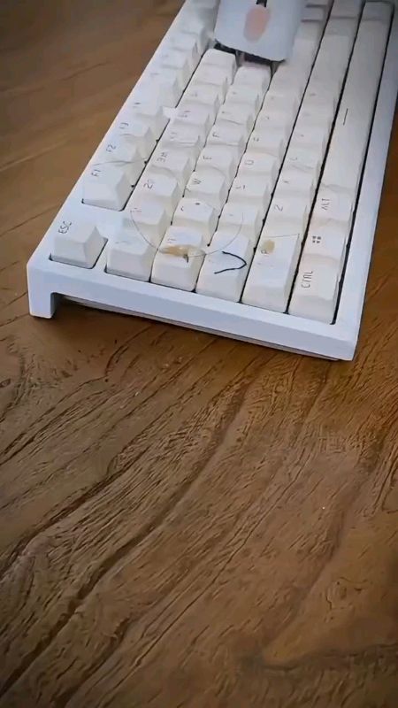 Computer Keyboard Cleaning Brush ✅✨ #cleaningbrush #shopee #MasMuraSaShopee #FreeCoinsInShopeeVideo