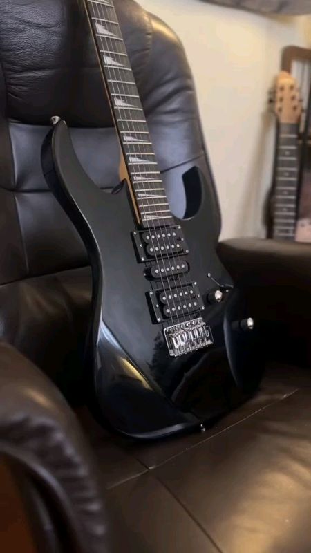 KAWES ELECTRIC GUITAR 🎸#foryoupage #foryoupage #gitara #guitar #realguitar #electricguitar #fyp
