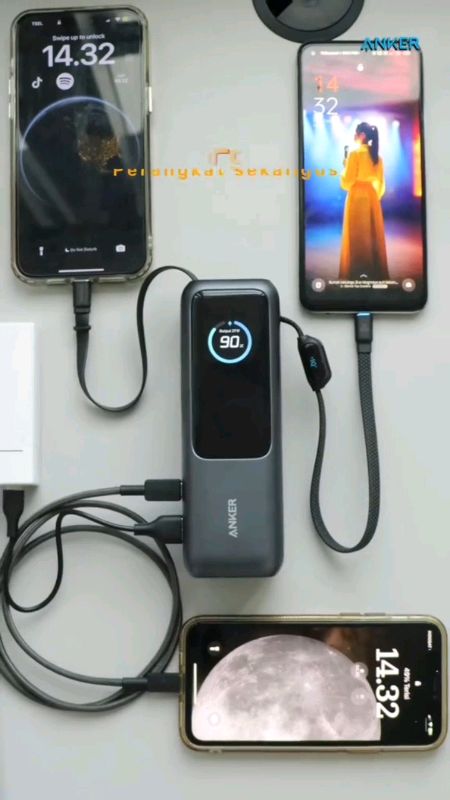 ANKER POWER BANK 25000mAh 165W ULTRA FAST PORTABLE CHARGER WITH BUILT IN CABLE 🤯 #anker #ankerpowerbank #powerbank #25000mAh #fyp #trending #viral