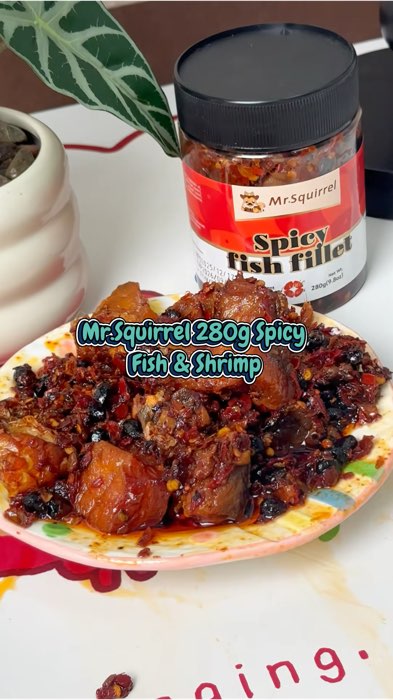Mr.Squirrel 280g Spicy Fish & Shrimp Spicy Fish Fillet Double-Color Chili Tasty Canned #murasashopee