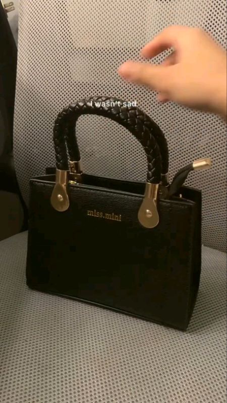 Two way elegant bag😍 #elegantbag #squarebag  #fashionbag #trending #ctto #fyp