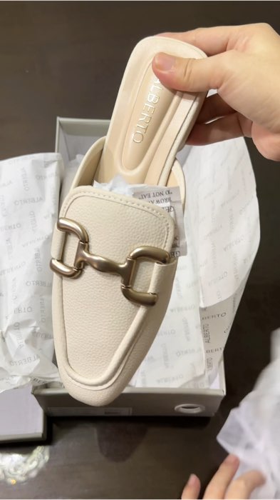 ￼ALBERTO Women's Gianne Mules Shoes #alberto #albertomules #giannemules #albertoshoes #loafer #elegantshoes