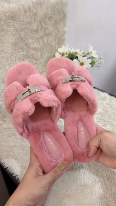 ￼Lucile 5578 New Buckle Fuzzy Plush Slippers Comfy Sandals For Women #Lucile #PlushSlippers #Slippers #Sandals #MasMuraSaShopee #Trending #Fyp