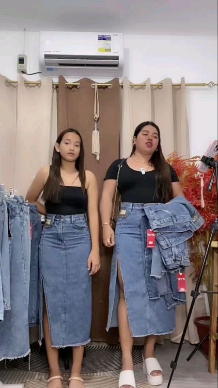#longskirtwithslit #fyp #MasMuraSaShopee