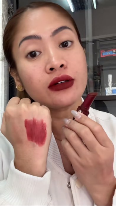 Dark red lippie😍 #sheglam #redlipstick #lipstick #mattelipstick