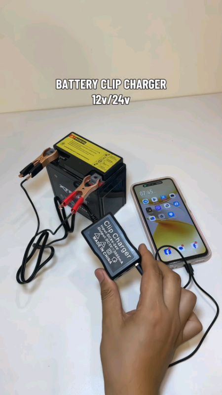 Clip charger DC12V24 to 5V 3USB charging port 3A