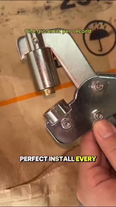 Handheld grommet👍🏻#grommet #DIY #foryoupage #foryou #you #for #fyp #fy #trending #trend #trendy #trends #tool #c #a #s #f #i #m #O #t #p #k #l #b #u