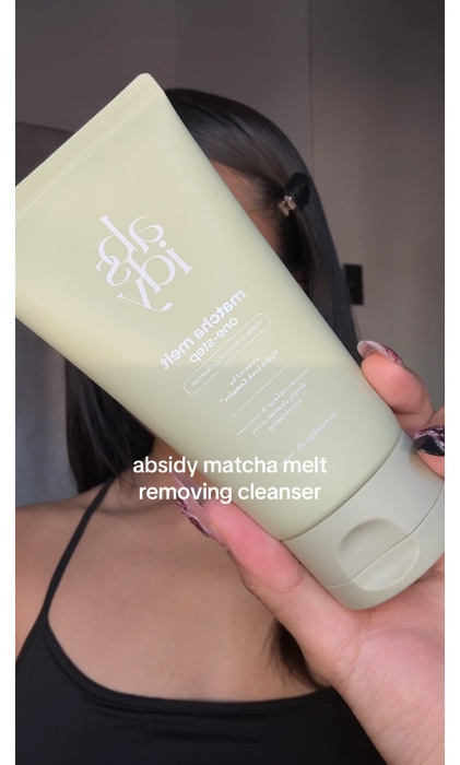 love this new matcha cleanser from #Absidy !🍵💛✨ #absidybeauty #skincare #matchacleanser